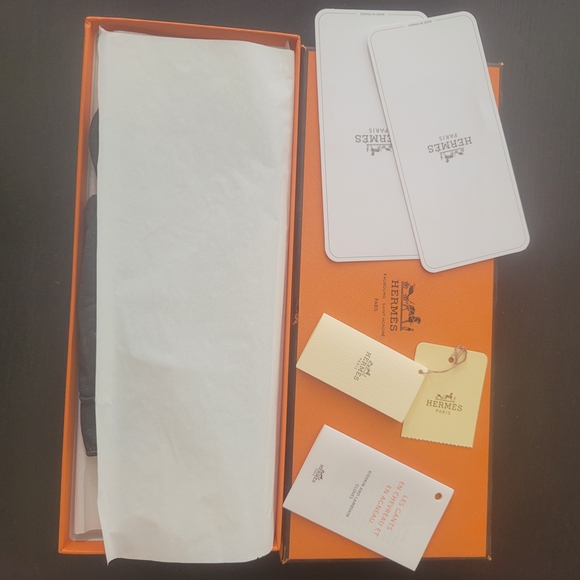 Hermes Black Leather Gloves - Picture 2 of 9